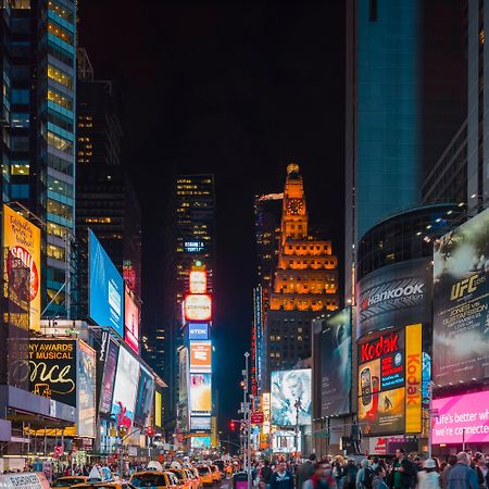Candlewood Suites Nyc -Times Square By Ihg New York Bagian luar foto