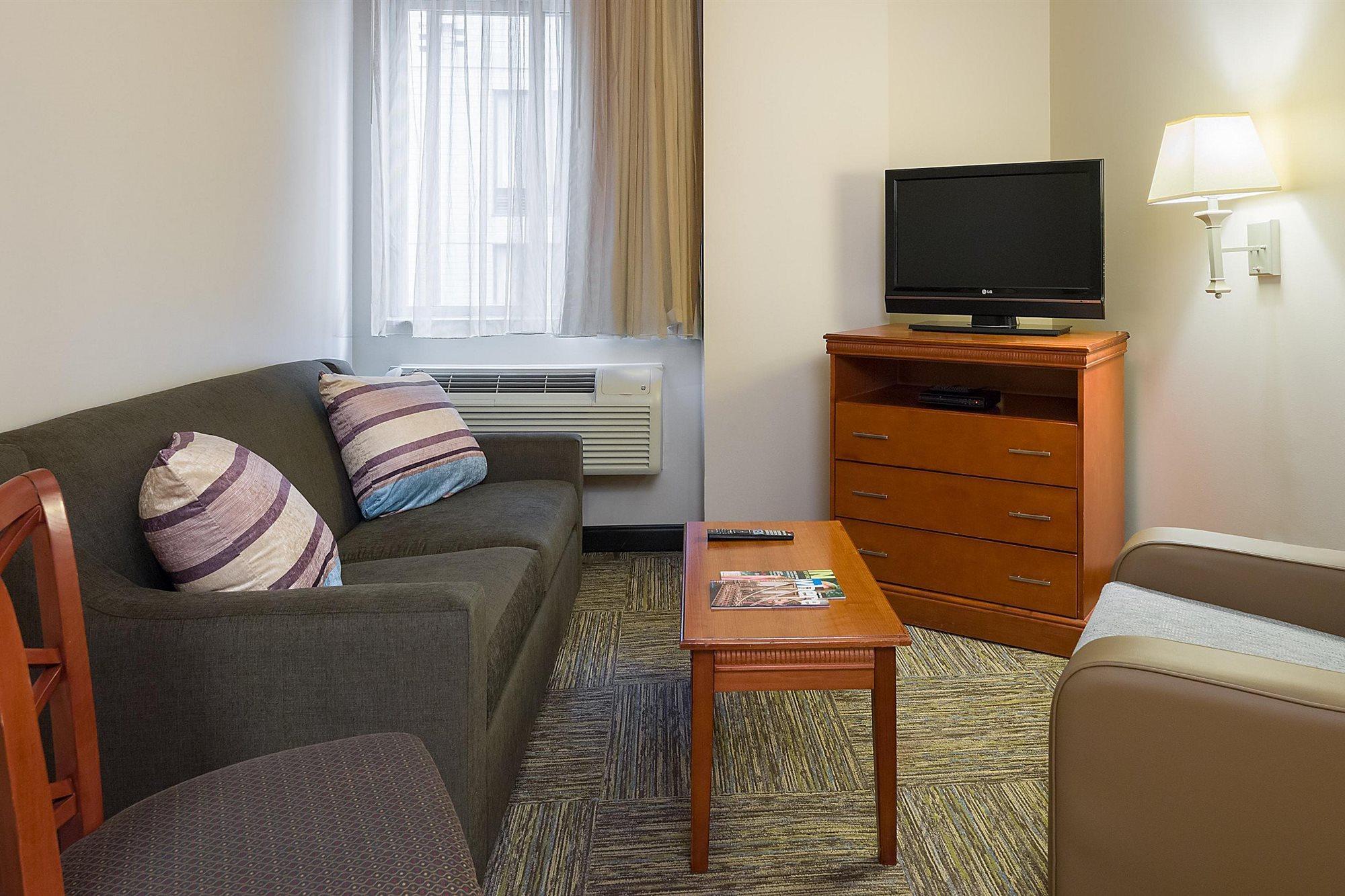 Candlewood Suites Nyc -Times Square By Ihg New York Bagian luar foto