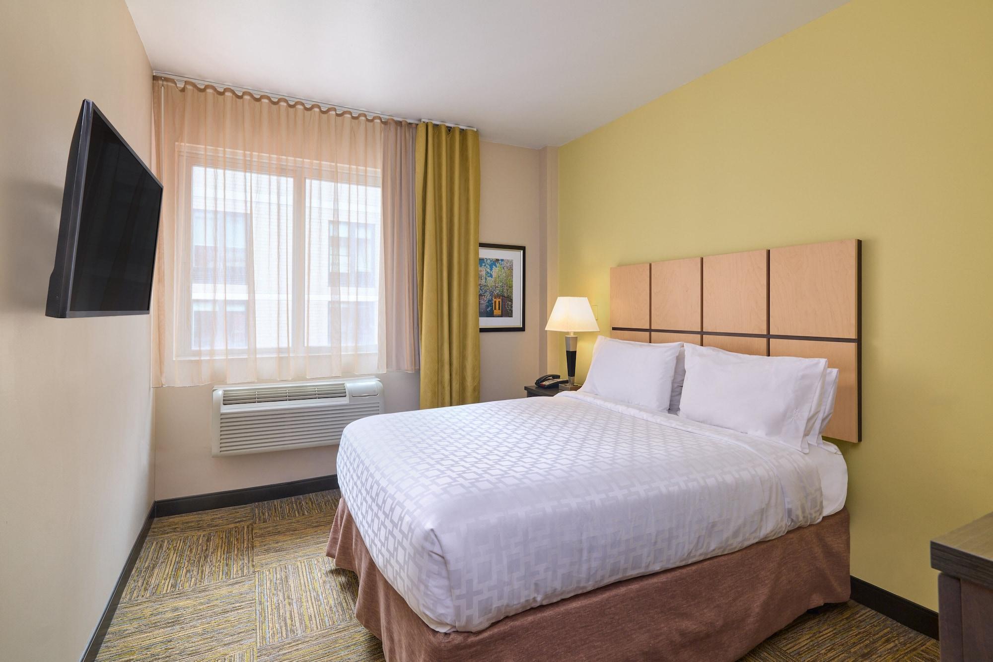 Candlewood Suites Nyc -Times Square By Ihg New York Bagian luar foto