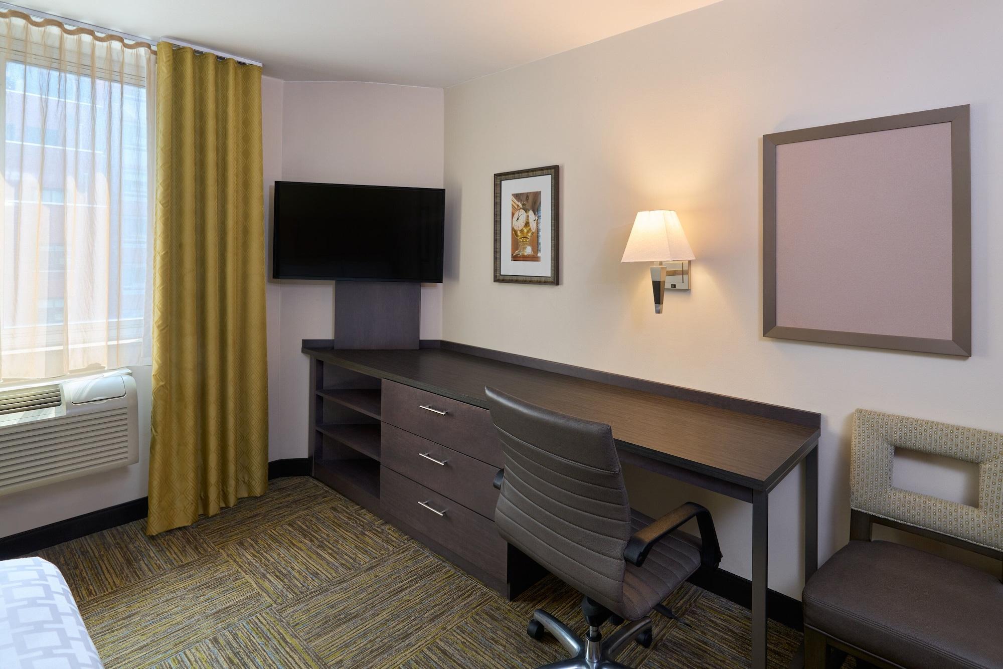 Candlewood Suites Nyc -Times Square By Ihg New York Bagian luar foto